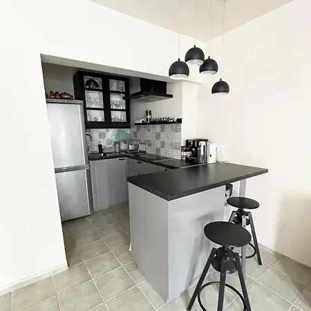 Apartment Cozy At The Heart Of