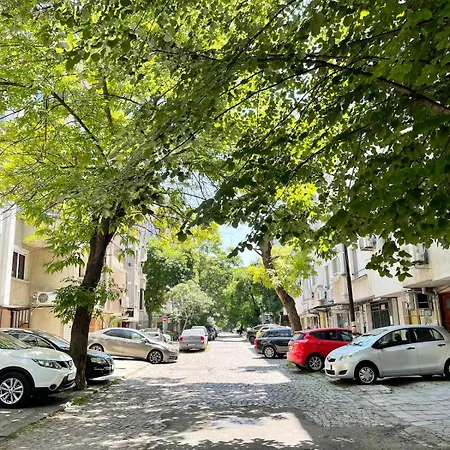 Cozy At The Heart Of Burgas